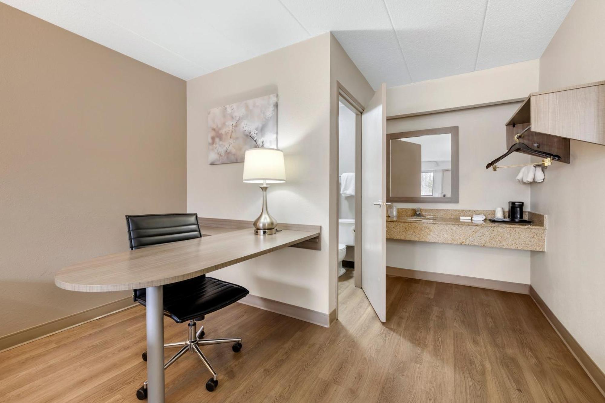 Red Roof Inn Parsippany Εξωτερικό φωτογραφία