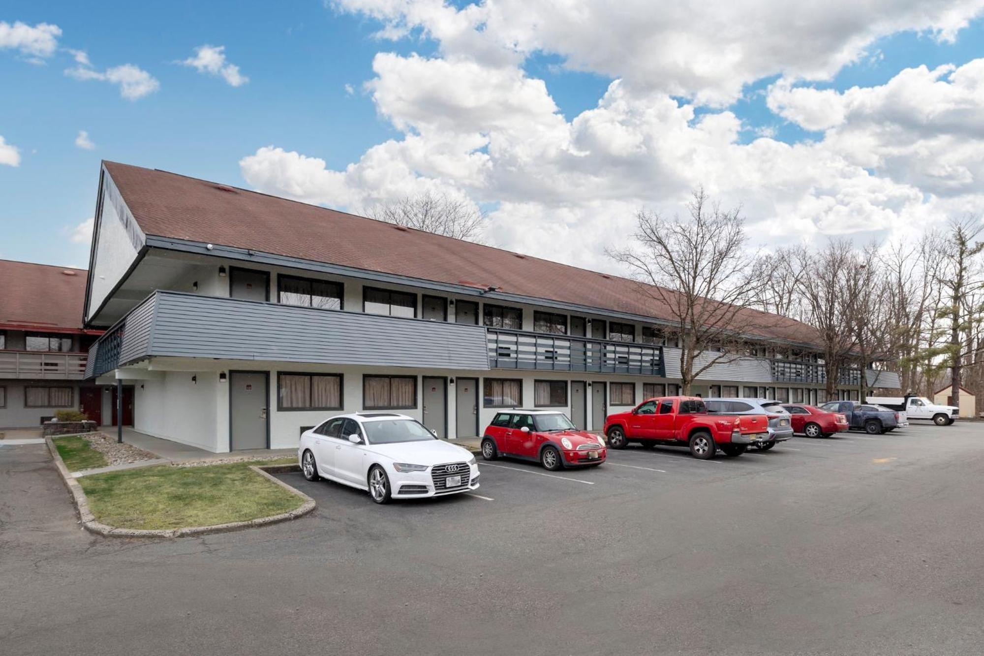 Red Roof Inn Parsippany Εξωτερικό φωτογραφία